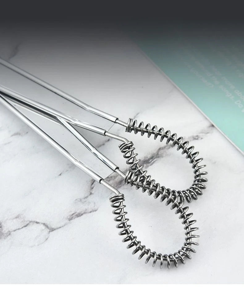 Handheld Mini Egg Blender — Portable Electric Whisk for Baking & Drinks