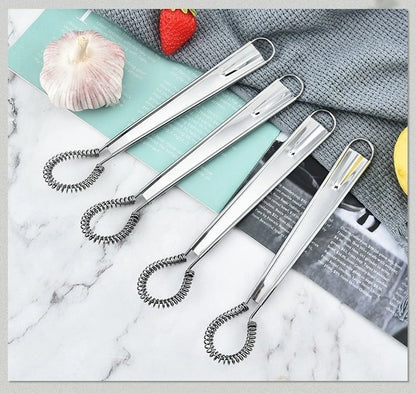 Handheld Mini Egg Blender — Portable Electric Whisk for Baking & Drinks