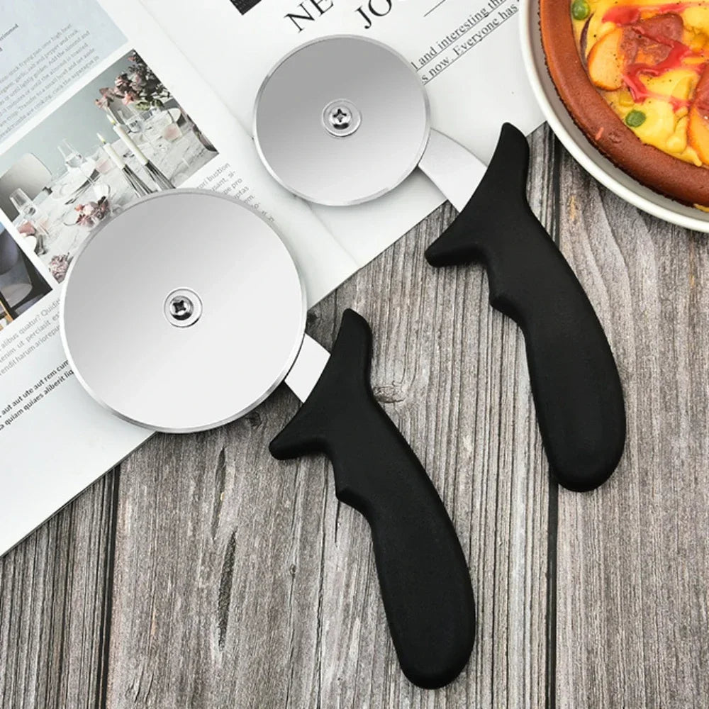 Stainless Steel Pizza Cutter Wheel — Sharp Pastry Roller for Pizza, Cake & Cookie